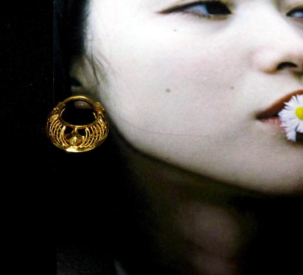 22k Filigree Gold Huggie Hoop Earrings Vintage