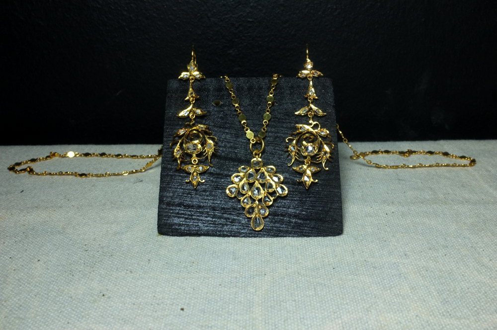 Rose Cut Diamonds, Intan, and Antique Hand Cut Diamonds 6 pera 4 part chandelier4