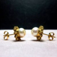 Etruscan Pearl Stud Earrings 22k Antique