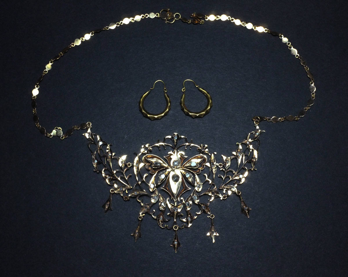 20k Butterfly Filigree Antique Necklace Chinese