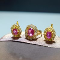peach sapphire ring, pink orange sapphire ring, sapphire engagement rings Singapore, antique sapphire engagement rings, orange pink sapphire ring Singapore
