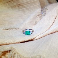 Colombian Emerald Diamond Ring 18k Vintage