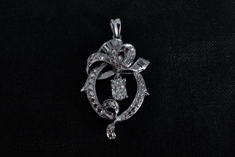 vintage diamond pendant, Gem Gardener, diamond pendant singapore, art nouveau pendant necklace, antique platinum diamond pendant, peranakan pendant, platinum pendant singapore, jade jewelry white gold