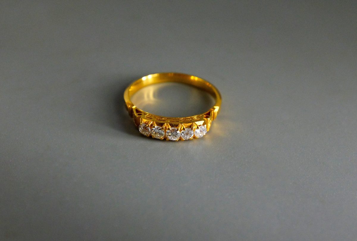 Vintage Chinese 5 Stone Diamond Ring Carved 20k
