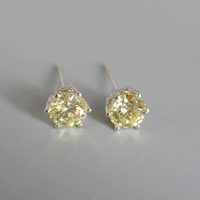 2ct Light Yellow Diamond Stud Earrings 18k