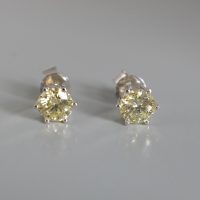 2ct Light Yellow Diamond Stud Earrings 18k