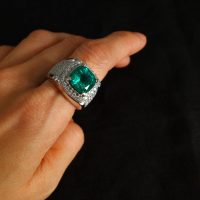 5.64ct Vivid Colombian Emerald Ring 18k