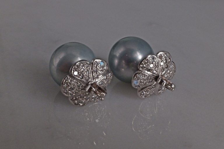pearl and diamond stud earrings, silvery white south sea pearl, big pearl stud earrings, silver blue pearl earrings, blue grey pearl earrings, pearl earrings singapore, south sea pearl earrings singapore, light blue pearl stud earrings, Gem Gardener