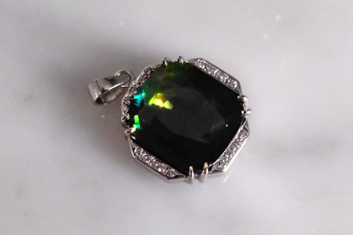 Gem Gardener, dark green sapphire, green sapphire pendant, dark green heart chakra, dark green stone pendant, dark green pendant necklace