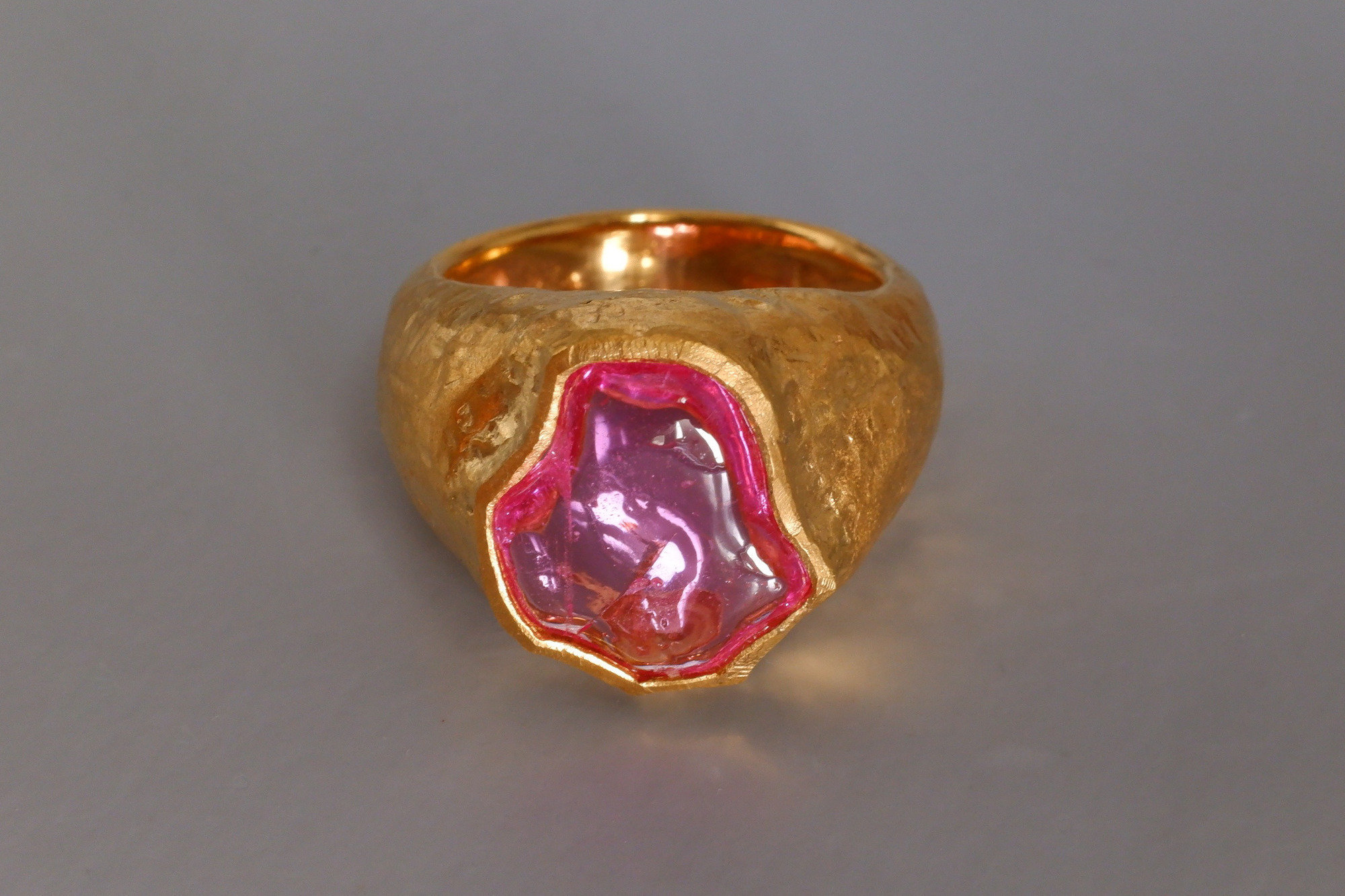 burmese pink sapphire ring, pink sapphire ring, 24k gold sapphire ring, pink sapphire ring singapore, SIJS