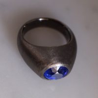 Black Gold Ring, blue sapphire black gold ring, royal blue sapphire ring, sapphire ring cartier, hemmerle rings, blue sapphire ring singapore, Gem Gardener