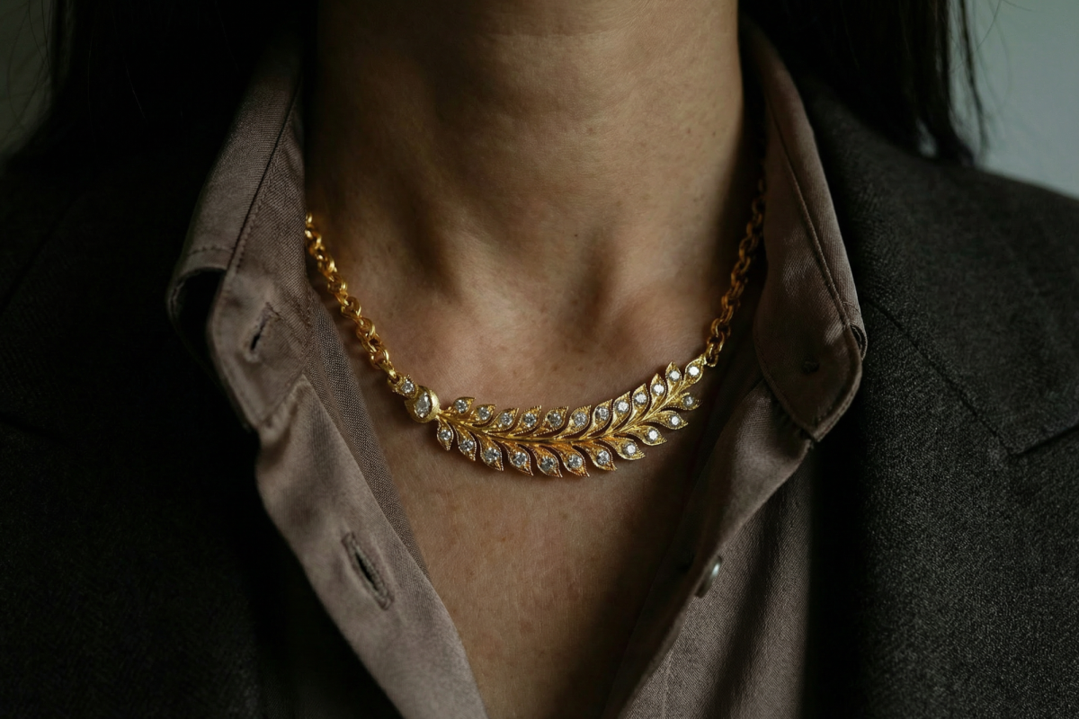 diamond pendant choker necklace, diamond leaf pendant necklace, Gem Gardener, diamond pendant chunky chain necklace, diamond feather pendant necklace, chunky chain necklace with pendant, diamond necklace singapore