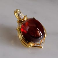 Red Spessartite Garnet Cabochon Pendant 18k