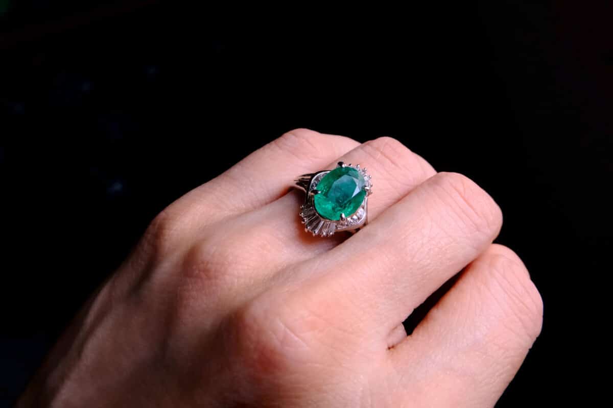 Art Deco Emerald Ring Ballerina 18k Vintage | Gem Gardener