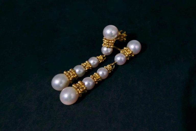 Gem Gardener, Chinese pearl earrings, traditional chinese earrings, dainty pearl drop earrings, pearl dangle drop earrings, pearl earrings singapore, vintage pearl earrings, antique pearl jewellery