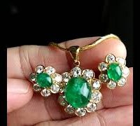 Gem Gardener, antique emerald jewelry, vintage emerald jewellery, emerald pendant and earrings set, vintage emerald pendant, emerald diamond halo pendant, vintage jewelry singapore