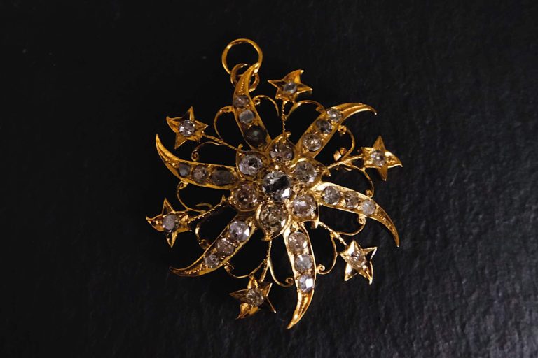 Gem Gardener, antique diamond pendant brooch, antique peranakan jewellery, singapore peranakan diamond jubilee brooch, vintage diamond cluster pendant