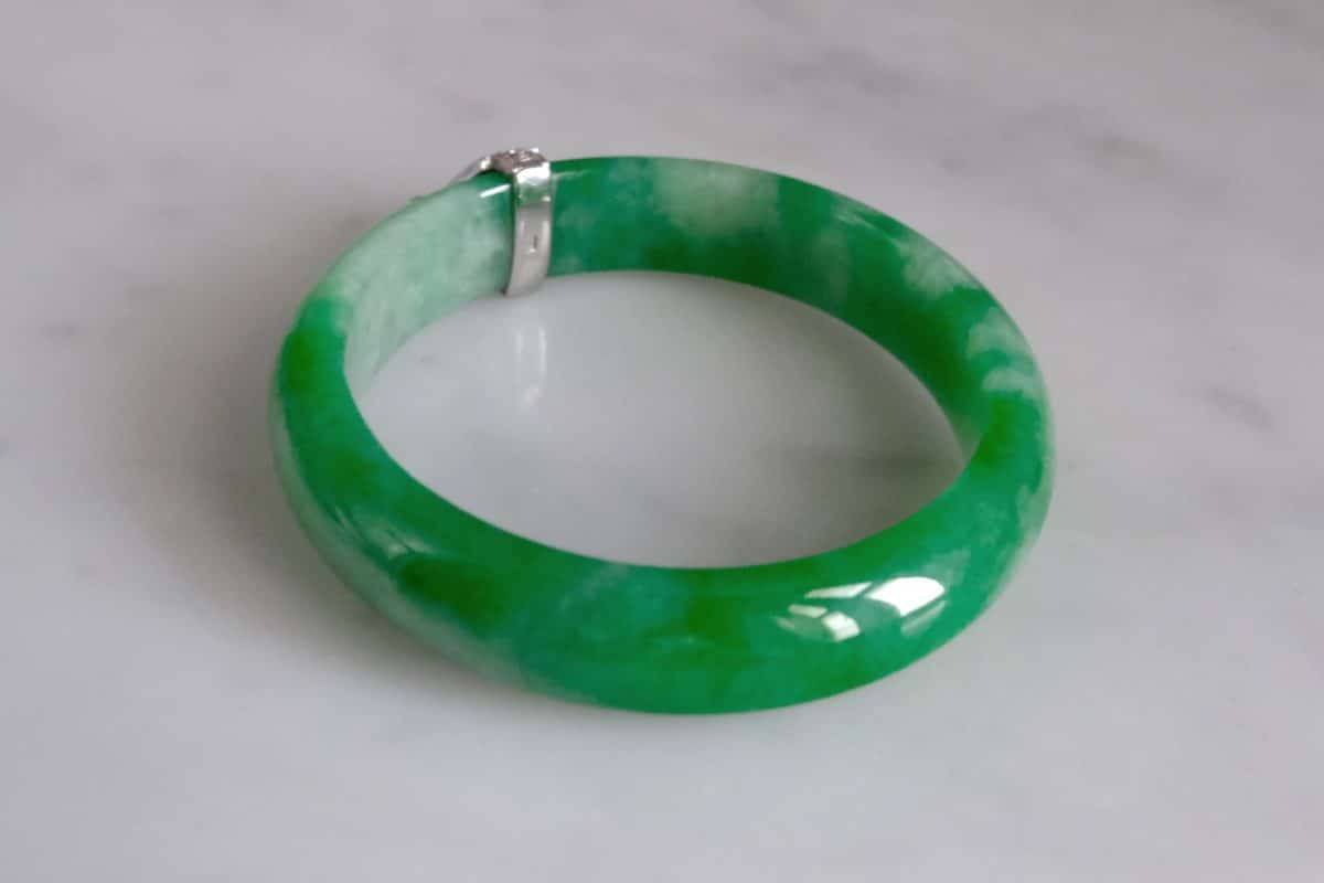 Apple green shop jade bangle