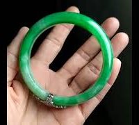 Gem Gardener, green jadeite jade bangle, art deco jade, jade bangle 55, jade bangle singapore, jade bangle with diamonds, art deco jade jewelry, 55mm jadeite bangle