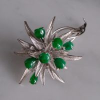 Green Jade Brooch, white gold jade brooch, bouquet flower brooch, palladium jewelry, peranakan jade jewellery, green jade brooches, Gem Gardener