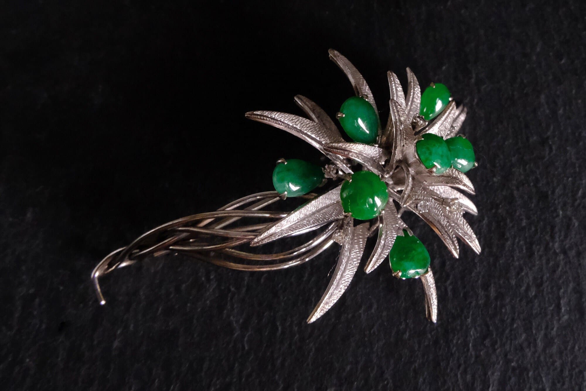 Green Jade Brooch, white gold jade brooch, bouquet flower brooch, palladium jewelry, peranakan jade jewellery, green jade brooches, Gem Gardener