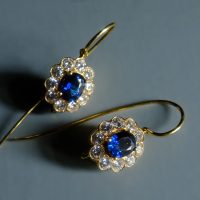 Sapphire Diamond Drop Earrings, royal blue sapphire earrings, drop earrings singapore, sapphire earrings singapore, blue sapphire dangle earrings, sapphire drop earrings yellow gold, Gem Gardener