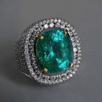 Big Emerald Mens Ring, big colombian emerald ring, emerald intense green, big emerald stone gold ring, large emerald ring buy, large emerald diamond ring for sale, Gem Gardener