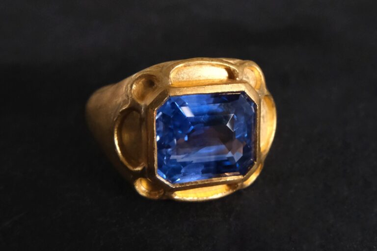 emerald cut sapphire ring, mens sapphire rings gold, gold mandala ring, natural blue sapphire mens ring, blue sapphire ring yellow gold, blue sapphire mens ring buy online, blue sapphire ring singapore, ancient style rings for sale, Gem Gardener