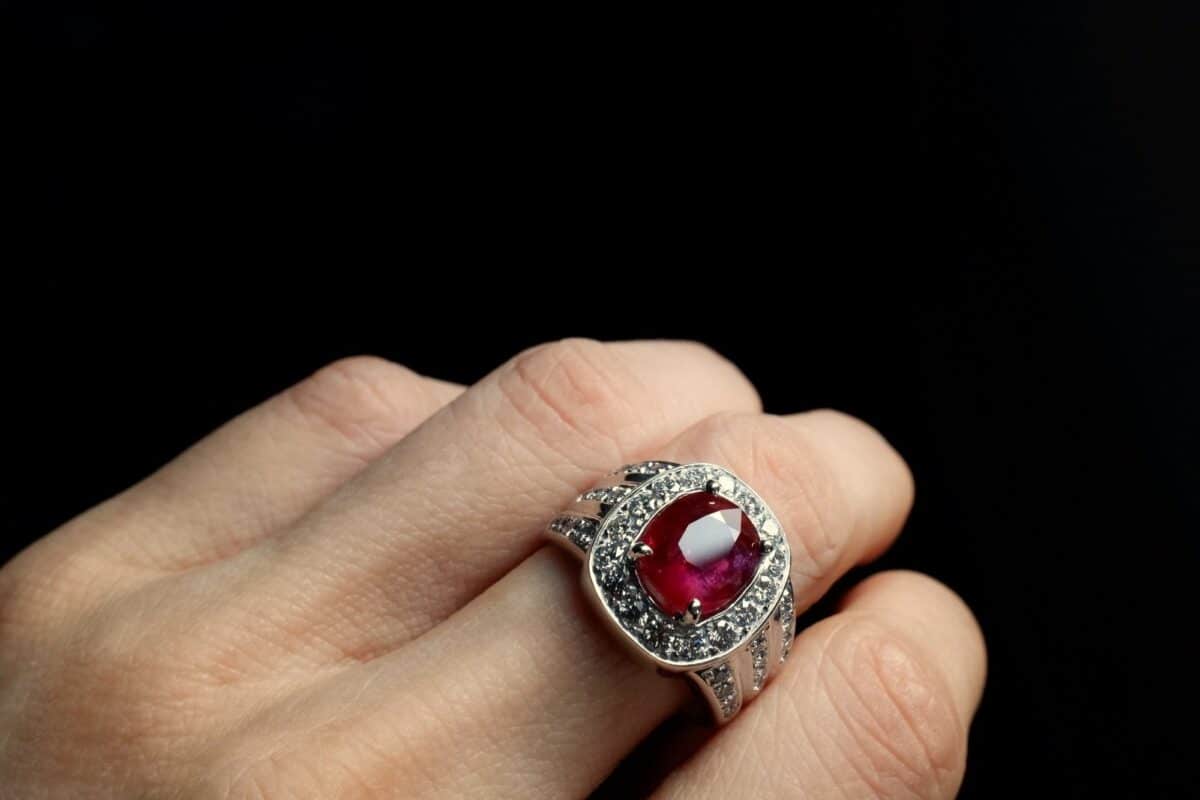 14K white gold Ruby and diamond ring – The Jewelers Edge