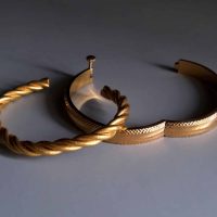 Solid Gold Cuff Bangle, gold twisted cuff bangle, 24k Gold Bangle Bracelet, gold bangle antique bracelet, antique gold chinese jewelry, 24k antique gold, antique gold bangles for sale, chinese 24k gold bangle, antique peranakan jewellery, Gem Gardener