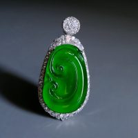 jadeite jade pendant, guatemalan jade pendant, guatemala jade jewelry, jade pendant singapore, high quality jade pendant, green jadeite jade price, guatemala green jade, imperial green jade pendant, fine jade jewelry hong kong, jade jewellery singapore, Gem Gardener