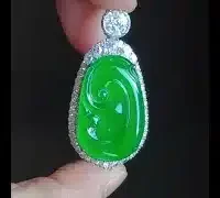 flawless carved jadeite pendant video