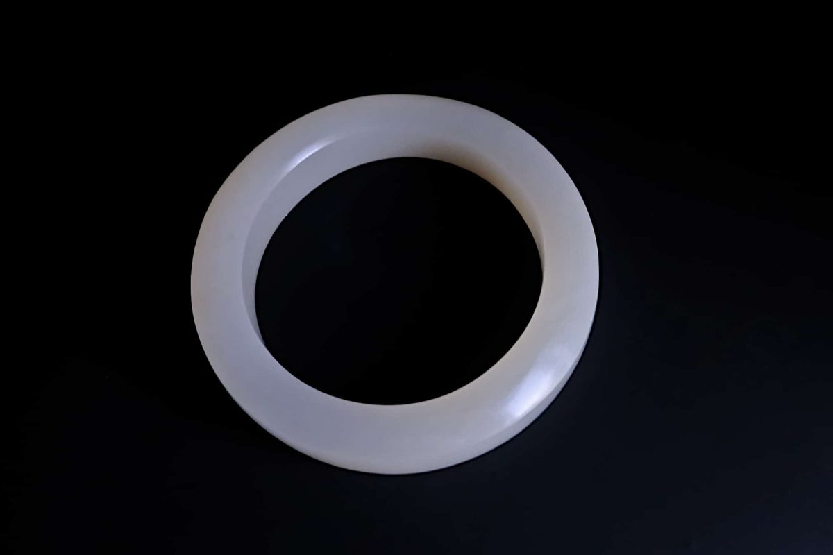 Hetian Nephrite Jade Bangle, white nephrite jade bangle, antique jade bangle, 籽料和田玉, 和田玉手镯, jade bangle auction, fine jade bangle, jade bangle singapore, white jade bangle price, 和田玉籽料手镯, Gem Gardener