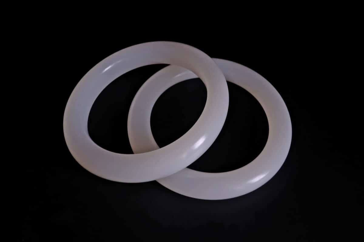 mutton fat jade bangle, mutton fat hetian jade, 和田玉, 羊脂玉, jade bangles pair, white nephrite jade bangle, white jade bangle singapore, fine jade jewelry hong kong, jade jewellery singapore, Gem Gardener