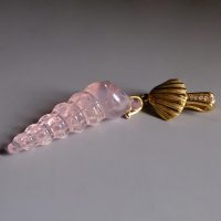 conch shell pendant, rose quartz pendant, rose quartz shell pendant, shell pendant necklace long, long gold shell pendant necklace, shell necklace singapore, shell charm pendant, Gem Gardener